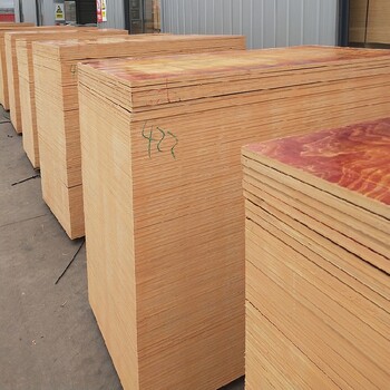 鞍山建筑覆膜模板厂家报价,工地装饰木板材料定制