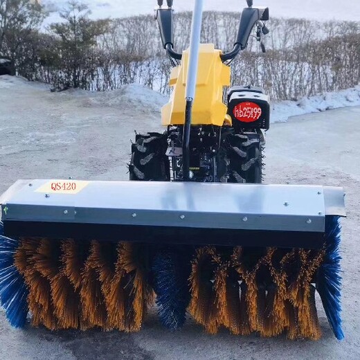 内蒙古鄂尔多斯进口扫雪机,冬季清扫雪设备