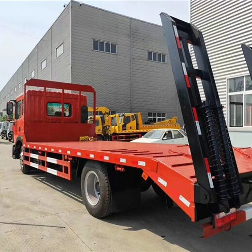 福田瑞沃12吨平板拖车安全可靠
