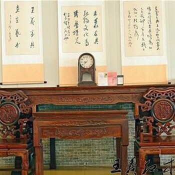 福建王義紅木緬甸花梨辦公桌瑰麗多彩