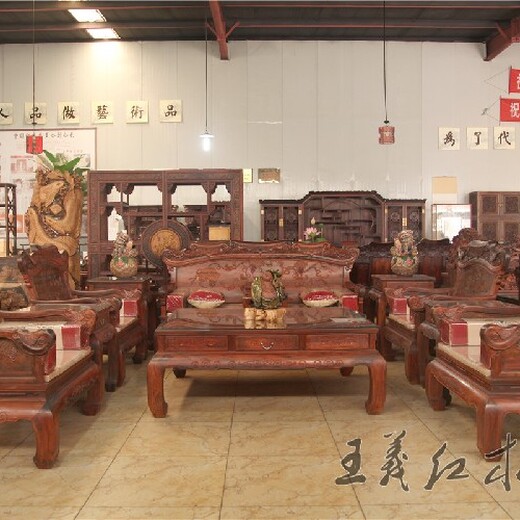 逼真大红酸枝椅子品质优良,缅甸花梨桌椅