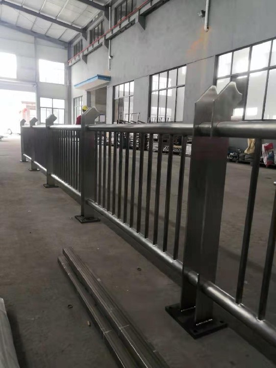高速不锈钢护栏规格尺寸