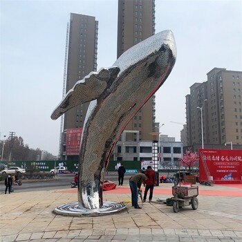 天津不銹鋼鏡面鯨魚雕塑價(jià)格