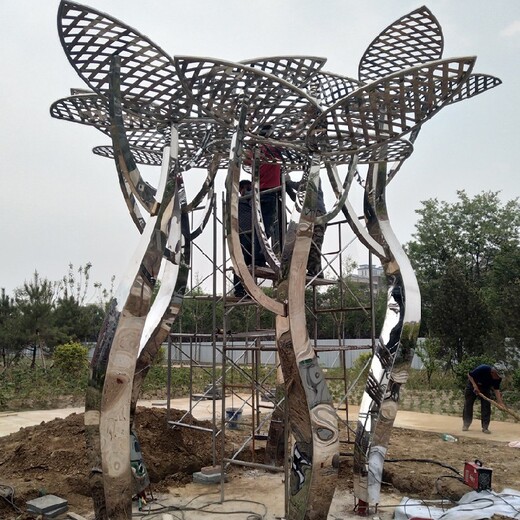新疆不锈钢树雕塑设计施工