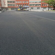 兆基沥青道路修复,郑州洛阳沥青路面局部修补图片