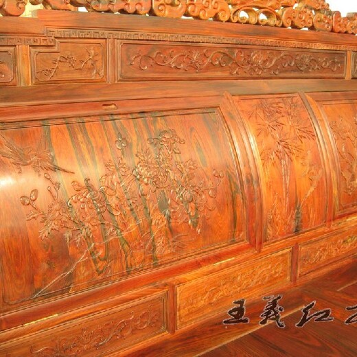 王义红木酸枝架子床,济宁雕饰精细王义红木老挝大红酸枝双人床有内涵