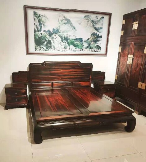 青岛缅甸花梨沙发王义红木老挝大红酸枝双人床设计新颖,酸枝架子床