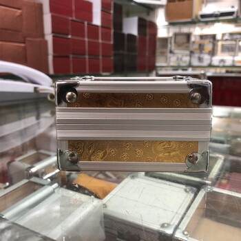 表盒定制手表盒手表箱铝合金材质金蝶图案铝合金表盒批量发售