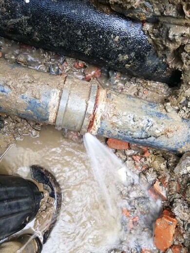咏辉管道探漏探测给水管网漏水,室内外暗管渗漏维修