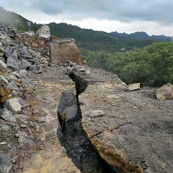 中德鼎立气体致裂器,澎湖县中德鼎立气体爆破二氧化碳爆破