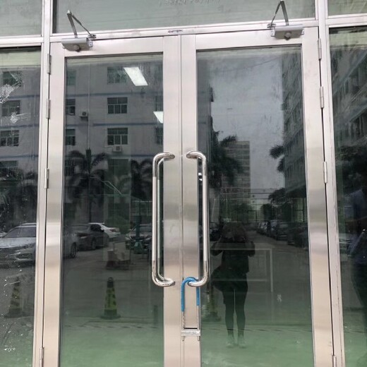 阳江承接玻璃防火门多少钱,不锈钢玻璃防火门