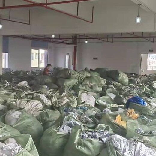 深圳订制宇航服装回收服装尾货批发代理,服装辅料回收