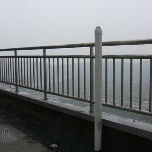 北京石景山定制不锈钢复合管护栏