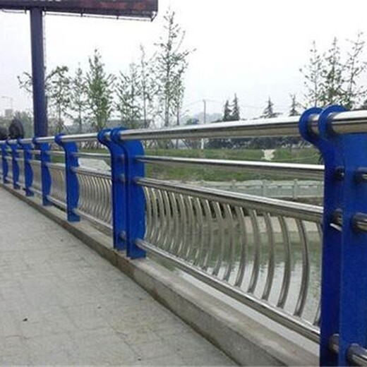 乌兰察布不锈钢复合管护栏厂家联系方式