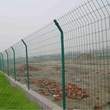 台州组装双边丝隔离网湖泊安全围栏网