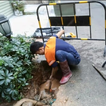 深圳地下给水管漏水维修，测消防管降压漏点，管道测漏维修