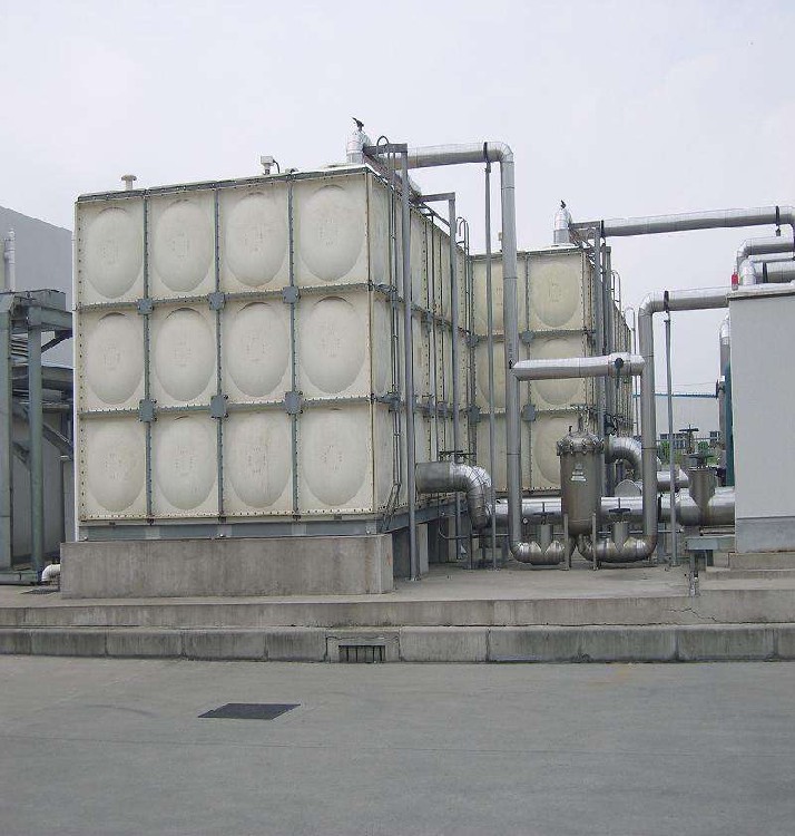 烏魯木齊市各種型號玻璃鋼水箱維修
