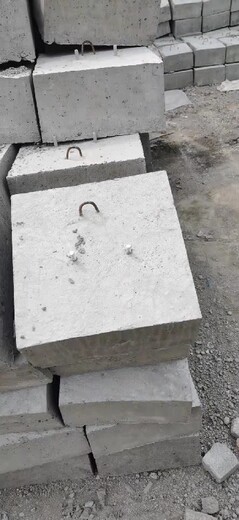 天津监控杆预制水泥灯杆底座品种繁多