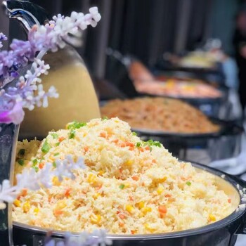 广东工厂年会餐饮围餐碟菜大盆菜省心的餐饮配送