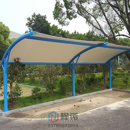 广东东莞清溪镇商用膜结构停车棚工程,钢架构材料加工
