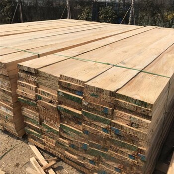 木跳板加工批发建筑木方厂密度厚实细腻宏博自有仓库