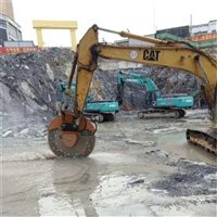 中德科工矿用岩石锯,新疆水渠开挖挖改岩石锯施工视频