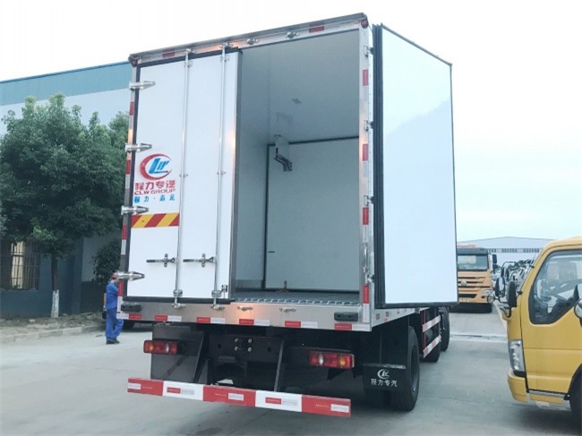 红宝丽接待1家机构调研包括中银证券