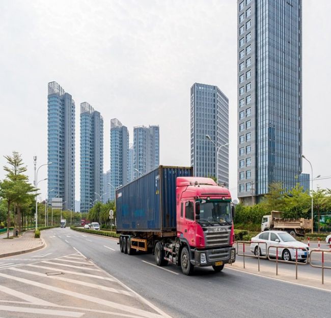 香洲大型集装箱出口拖车费用,出口拖车运输