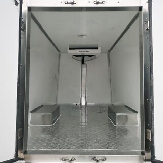 程力面包冷藏车,依维柯长轴冷链车程力冷藏车参数图片4
