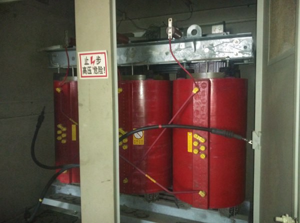 苏州干式变压器回收安泰吴江华鹏牌电力变压器回收