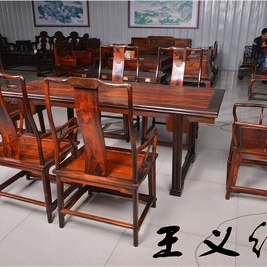 山东优雅大红酸枝餐桌造型美观,红木餐桌缅甸花梨餐桌餐桌