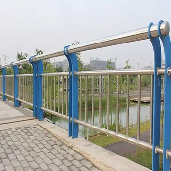 合创通达马路护栏,新疆阿泰勒铁艺护栏定做厂家