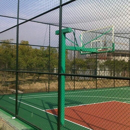 大兴安岭喷塑篮球场围网表面处理方式墨绿色篮球场围网