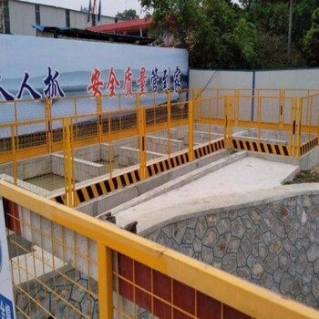 硕翔地铁施工基坑护栏竖管围栏警示钢管防护栏杆
