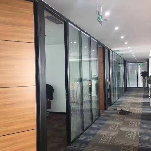 徐州办公室铝合金玻璃百叶隔墙尺寸,办公室双层玻璃百叶高隔断
