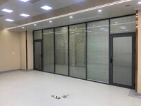 鹤岗办公室铝合金玻璃百叶隔墙图片5