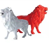 新品狮子雕塑现货批发,玻璃钢动物雕塑