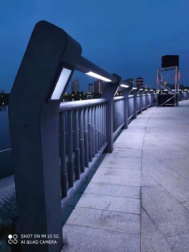 海淀节能灯光护栏用途