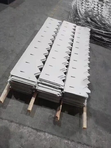 马鞍山销售304溢流堰板规格,自来水厂用溢流堰板