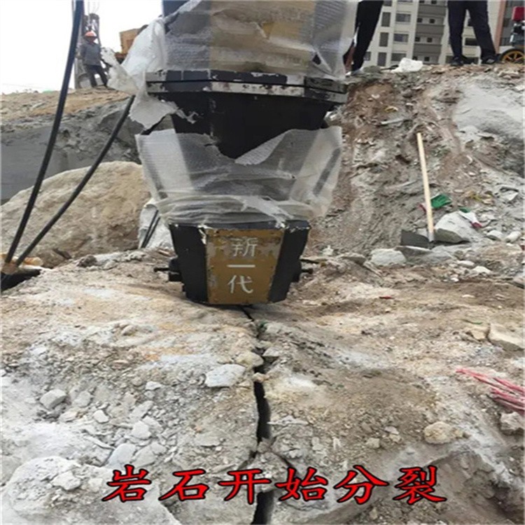 万泽愚公分裂机,陕西灞桥大块石头分解机器液压岩石劈裂机