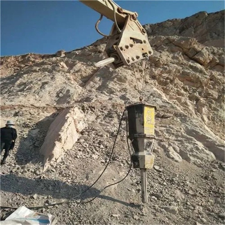 陕西长安区铁矿开采破硬石机器液压岩石劈裂机