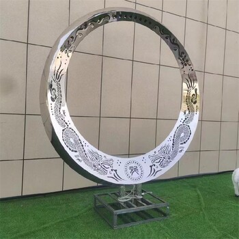 北京鏡面不銹鋼圓環(huán)雕塑公司,不銹鋼月亮雕塑