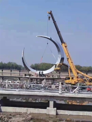 镂空圆环雕塑报价,不锈钢圆形雕塑