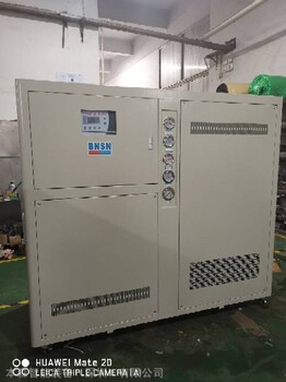 除垢式冷水机模具降温冷却机本森冷冻机制冷量325KW