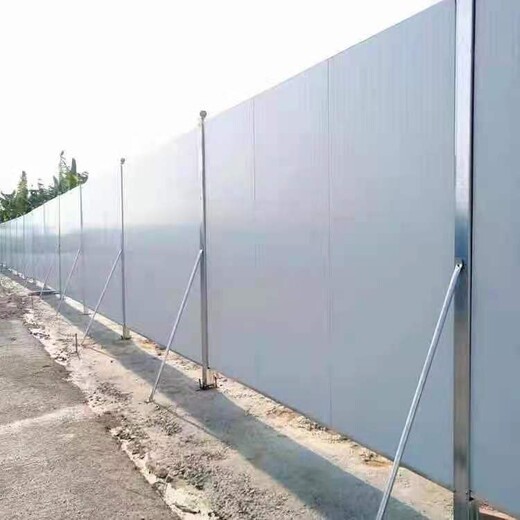 深圳坪山新区钢板活动围墙回收回收价格