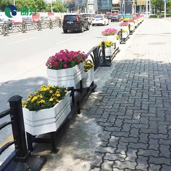 阿合奇县定制道路花箱护栏,道路护栏花箱