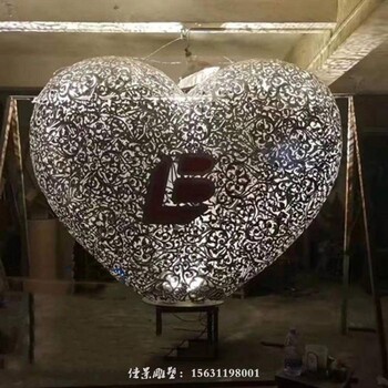 北京顺义生产不锈钢爱心雕塑厂家,心形雕塑