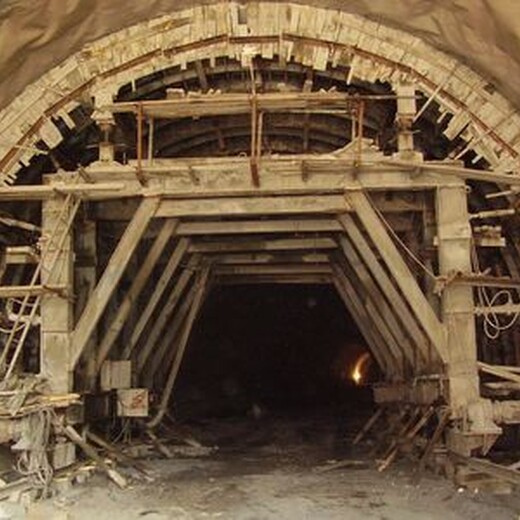 万泽愚公折弯机,崇左H钢卷圆隧道使用生产厂家联系方式