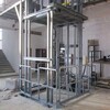 钢结构工厂仓库简易货梯厂家供应,导轨液压式升降货梯