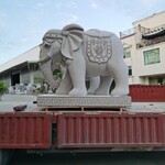 厂家供应石雕大象汉白玉雕刻酒店商场门口石大象